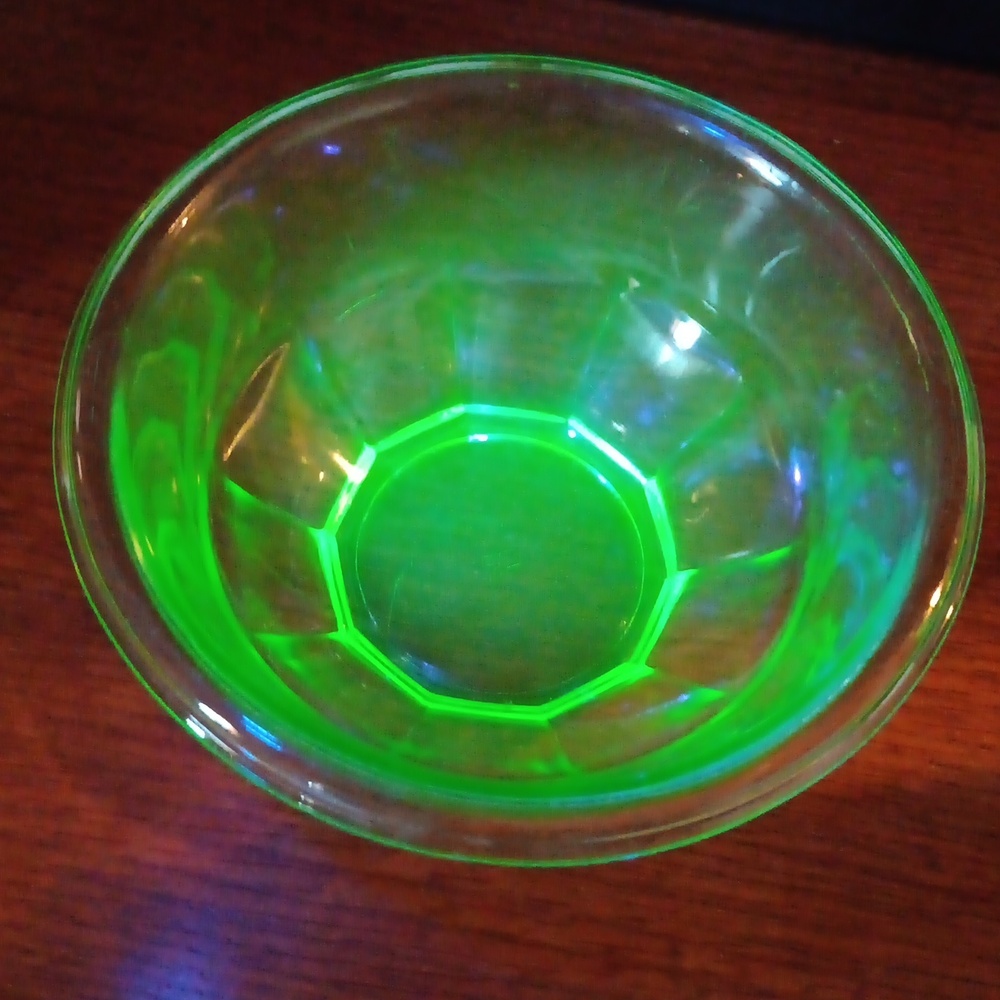 VTG HAZEL ATLAS LARGE VASELINE URANIUM "REST WELL" DEPRESSION GLASS